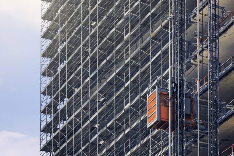 Ascensori per cantiere: guida alla scelta